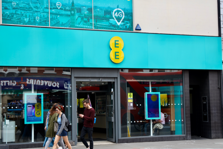 EE staff to have flexible bank holidays