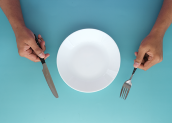 Employers, low-earning, staff, JRF, report, households, skip, reduce, meals, low-earners