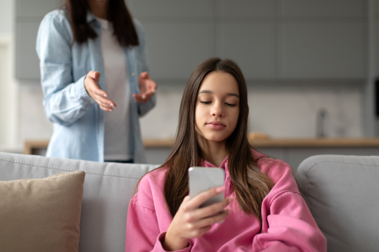 child's mental health, working parent, social media