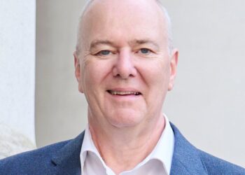 Jonathan Mansfield, Spencer West