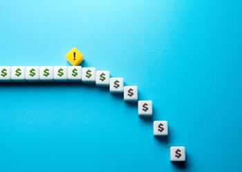 drop in pay, women, wages fall, womens health