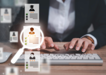 HR professional, recruitment, hire, pay, job, satisfaction