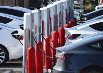 Electric-vehicle-EV-company-car-travel-commute-employer-subsidy-salary-sacrifice