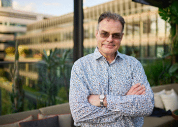 Neil Mullarkey, communications, expert, author, improv